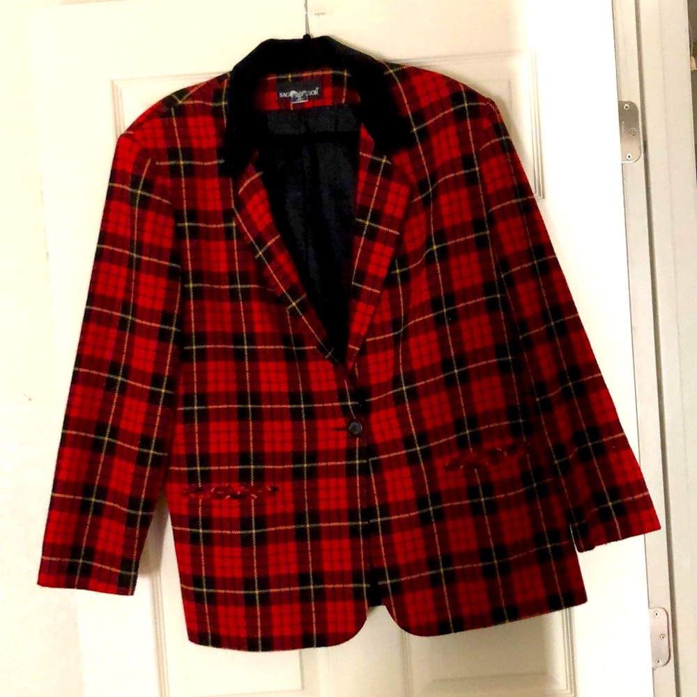 WOMEN’S PLUS SIZE BLAZER : SIZE 18